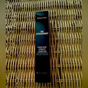 Xtraordinary Porcelain Foundation in Porcelain